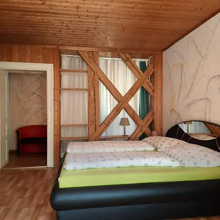 Fogadó Gaestehaus Zur Post - Heritage *