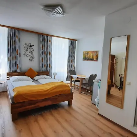 Han/Misafirhane Gaestehaus Zur Post - Heritage Spital Am Pyhrn