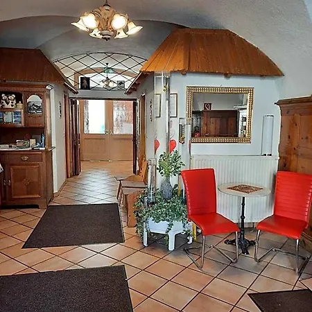 Gaestehaus Zur Post - Heritage אורחן ספיטל אם פיהרן