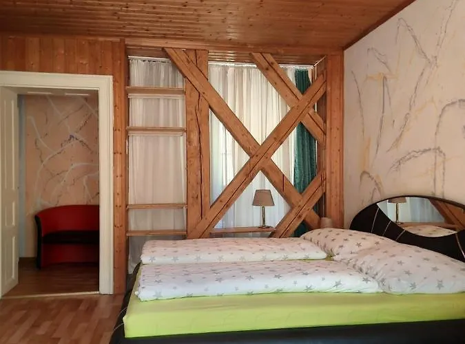 Penzion Gaestehaus Zur Post - Heritage *